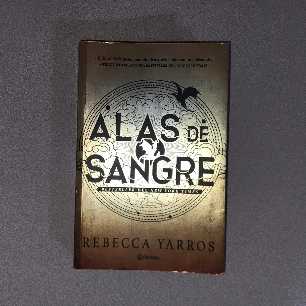 Alas de Sangre Hardcover Book - Picture 2 of 13